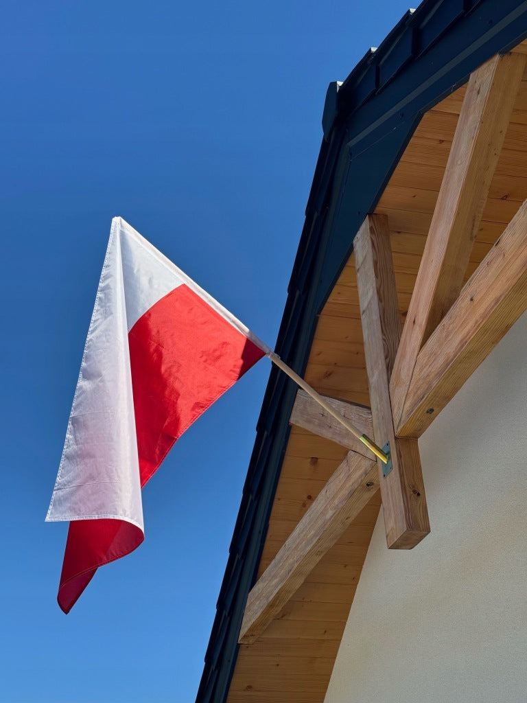 Flaga Flagi Polski 150x90cm z kijem i uchwytem ocynk pojedyńczy komplet